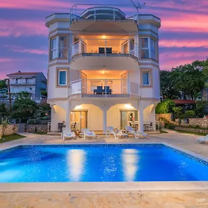 Bella Adria Apartment